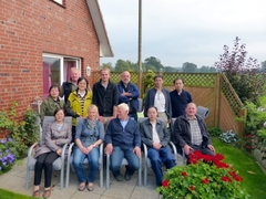 Konferenzteilnehmer zu Gast auf dem Hof der Familie Thömen in Rehlingen